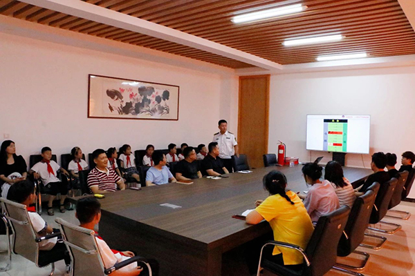 头条 | 枣庄市社安应急服务中心讲师走进圣匠鲁班宣讲“消防安全知识”
